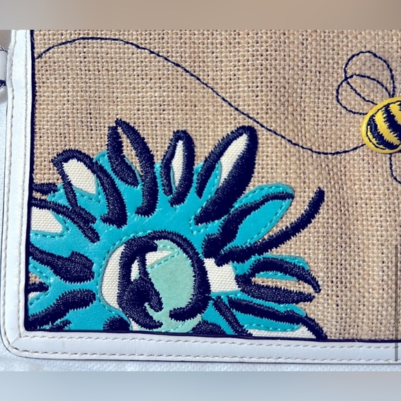 EUC Coach Vintage Wristlet - Bumblebee and Flower Burlap and Leather w/ Hang Tag - Picture 8 of 12